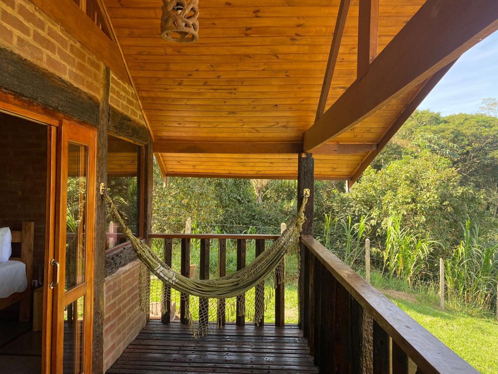Refugio Dos Pinhais Chalet Sapucai-Mirim