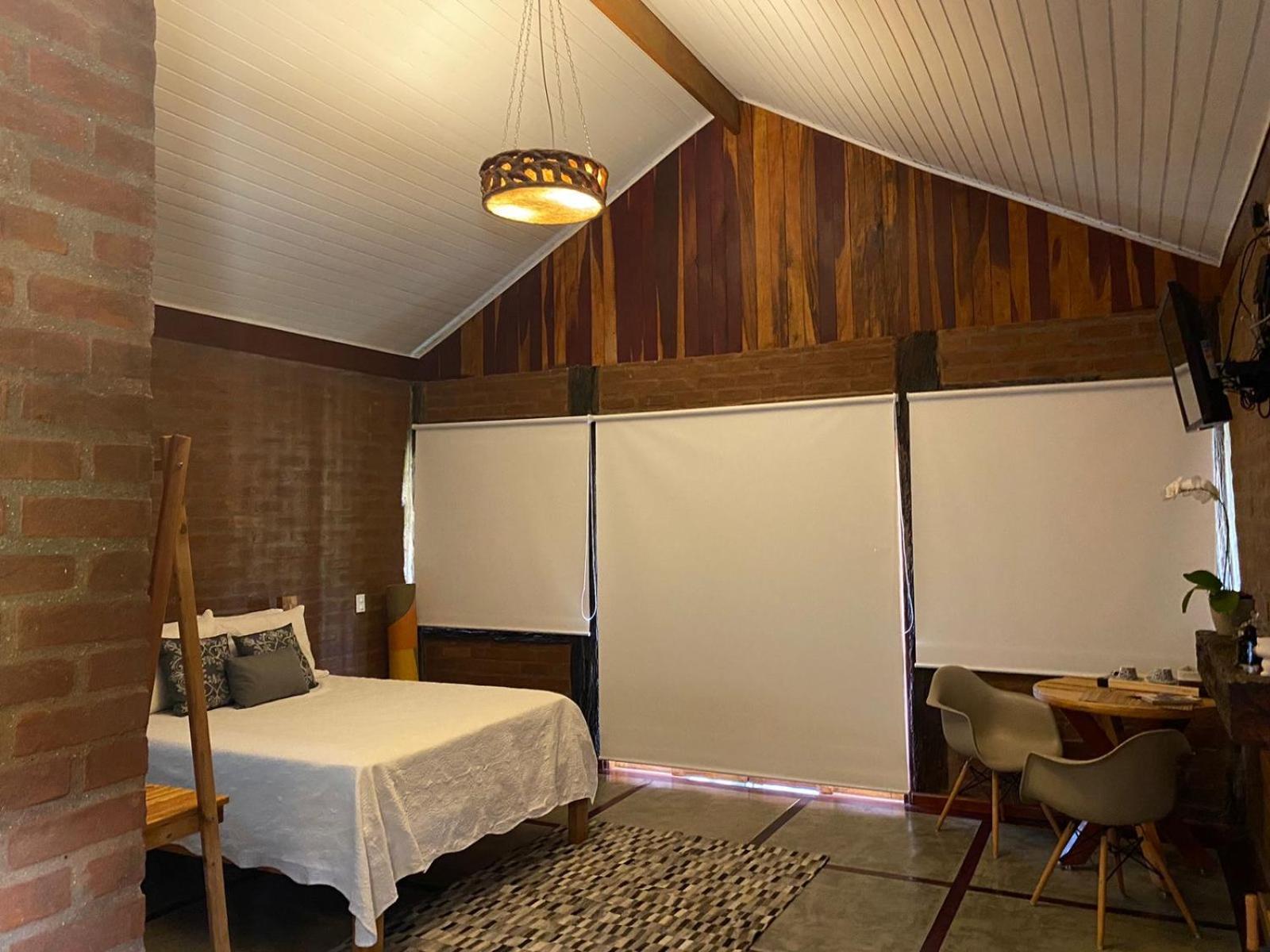 Refugio Dos Pinhais Chalet *